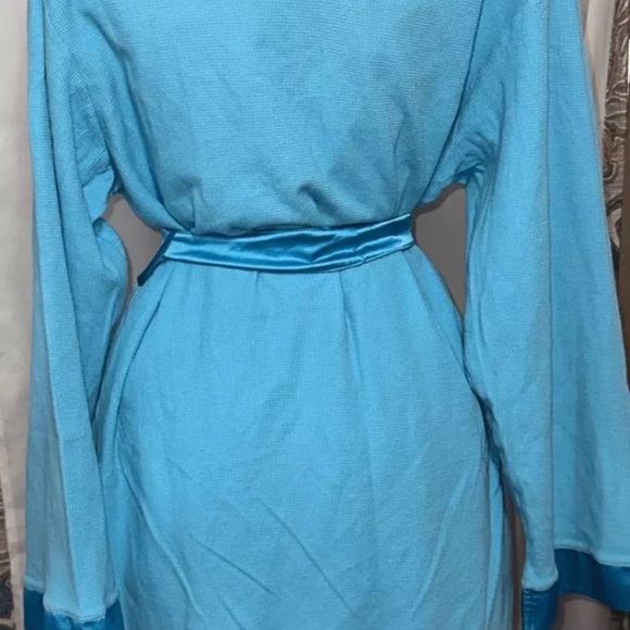 Elegant Blue Women's Robe - Picture 2 of 12
